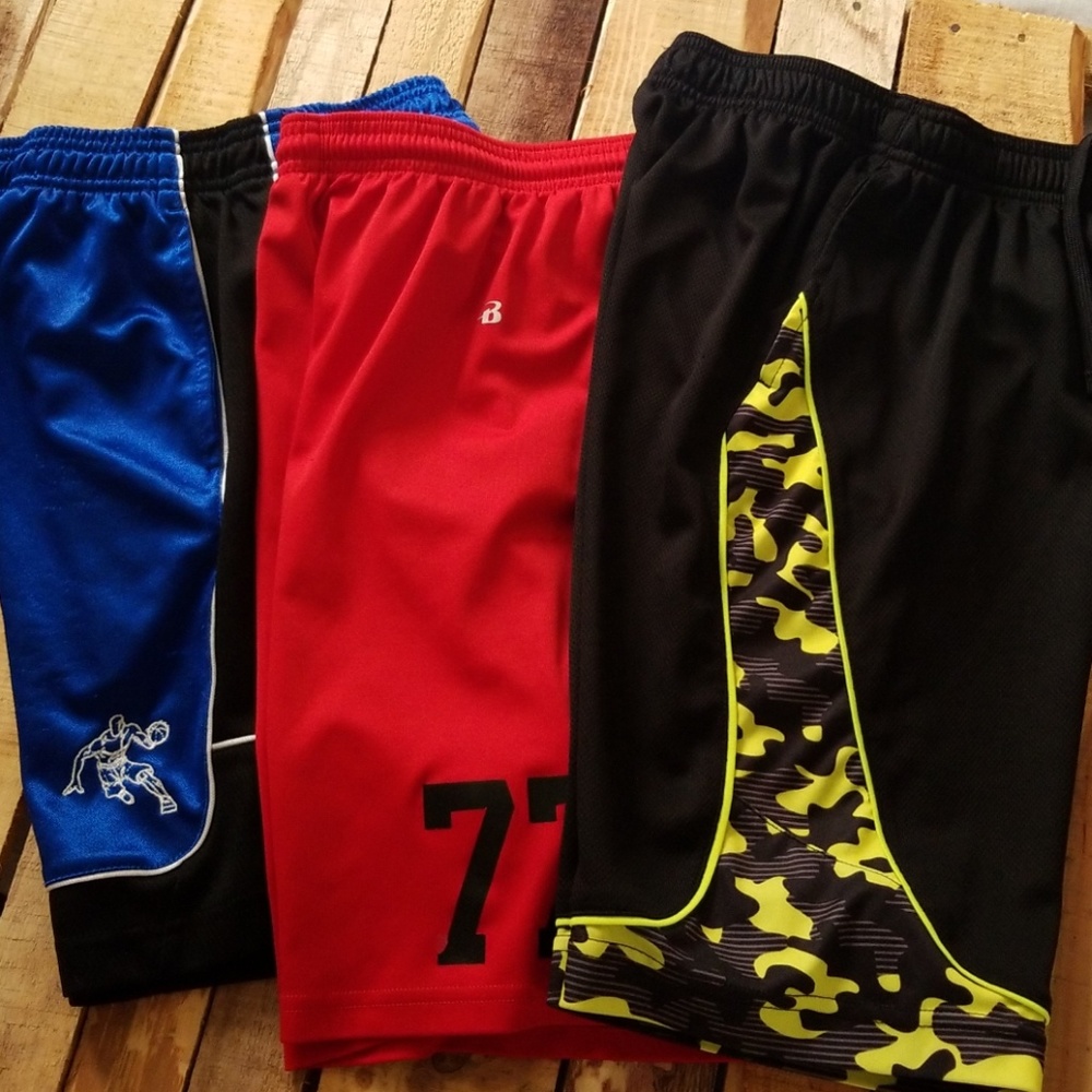 💥10 for $30 3 Pairs of Boys M Basketball Shorts